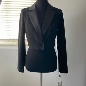 Adrianna Papell cropped tuxedo jacket